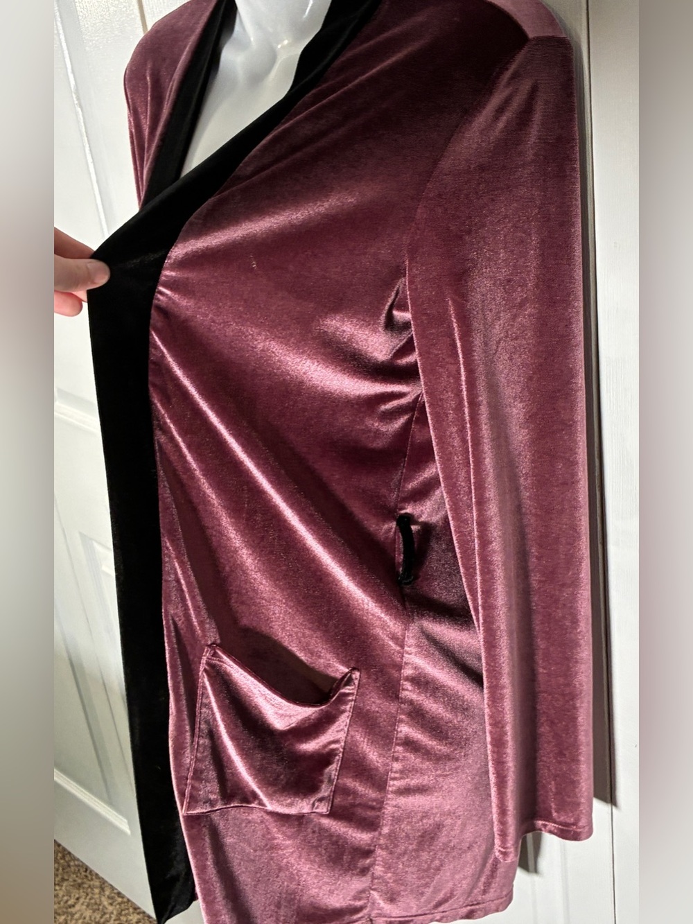 Latolia Collection Dusty Mauve Open Front Duster Cardigan Black Velvet Trim - Picture 5 of 6